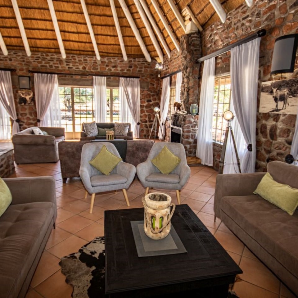 The Elegant Dessert Lodge